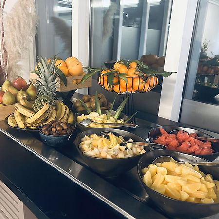 วิชี สปา โฮเต็ล เล เซเลแตง Hotel ภายนอก รูปภาพ Fruit salad