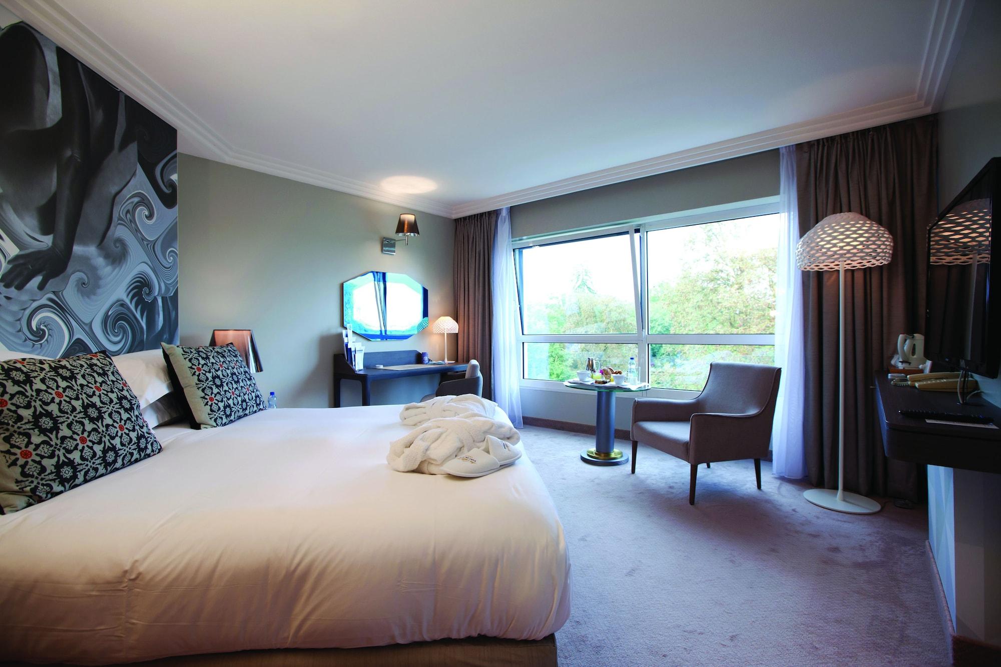 วิชี สปา โฮเต็ล เล เซเลแตง Hotel ภายนอก รูปภาพ A room at the hotel